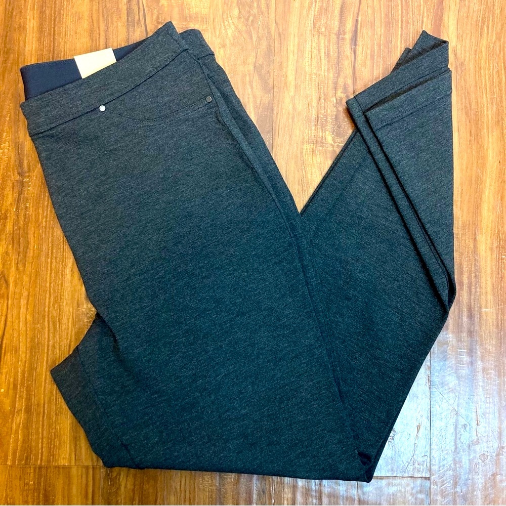 NWT Chicos charcoal grey slim leg basic ponte pants women's size 2